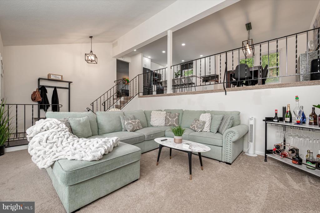 12204 SIR LANCELOT DR