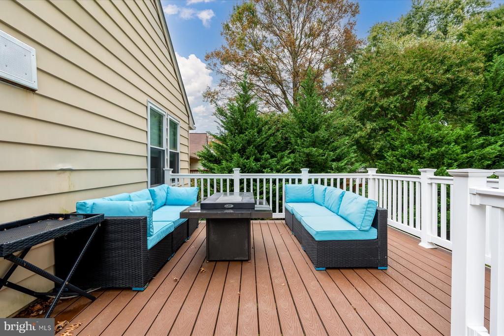 12204 SIR LANCELOT DR
