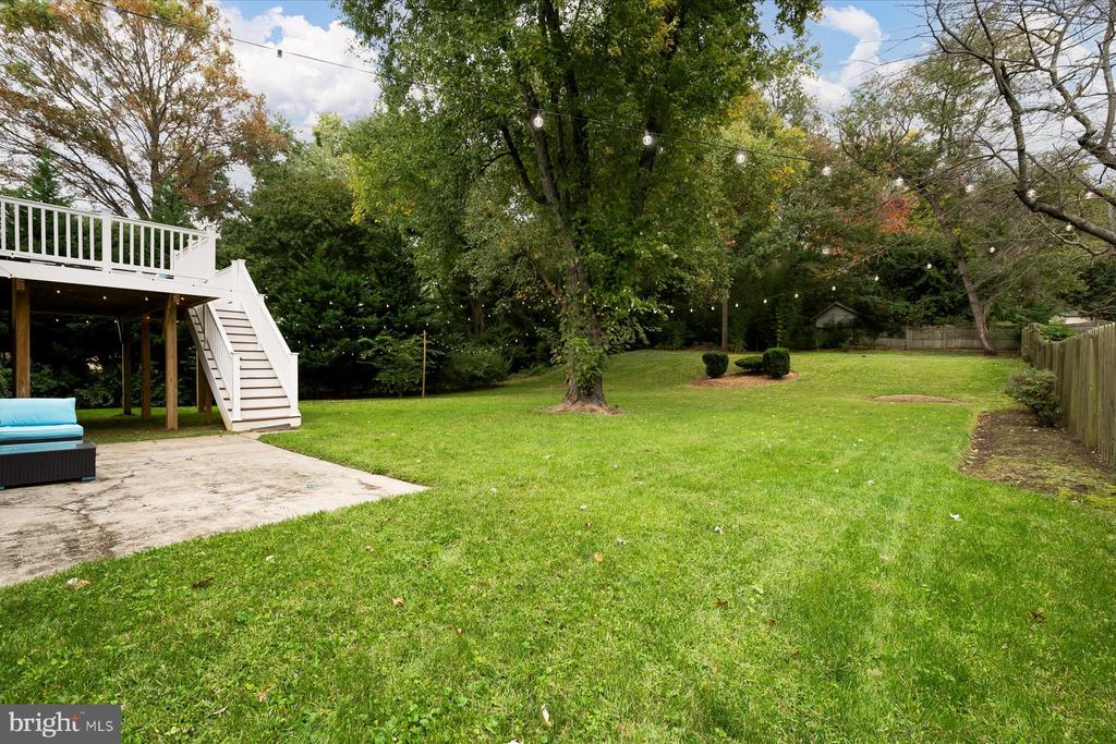 12204 SIR LANCELOT DR