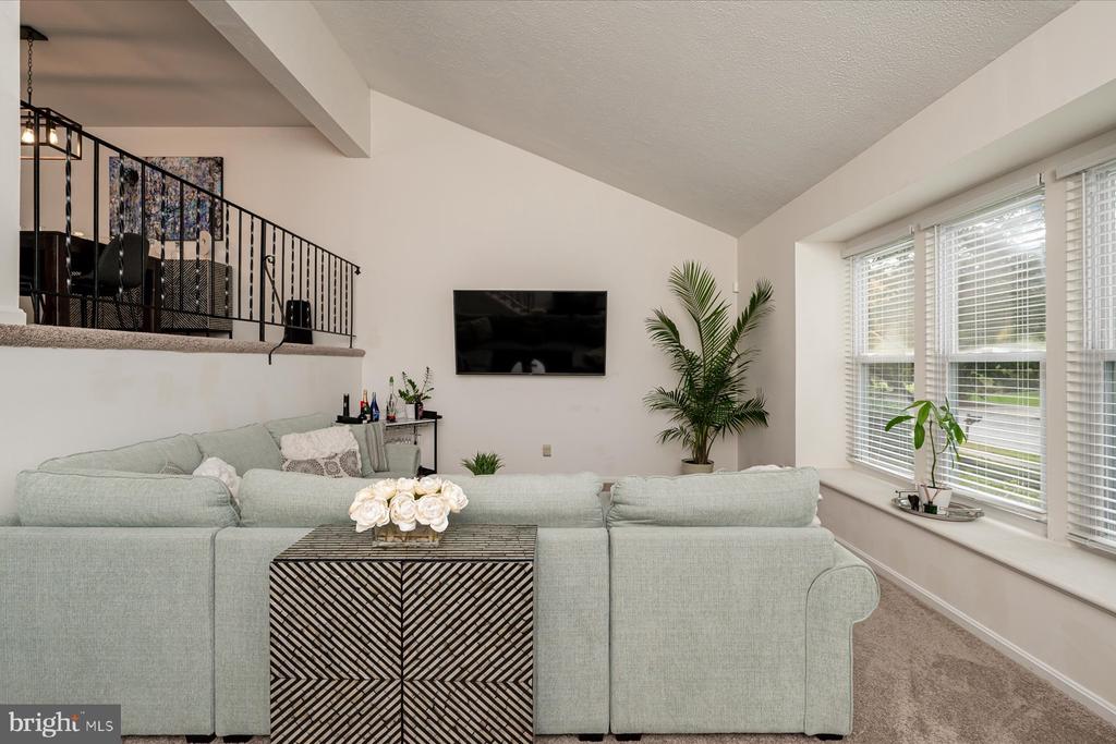 12204 SIR LANCELOT DR