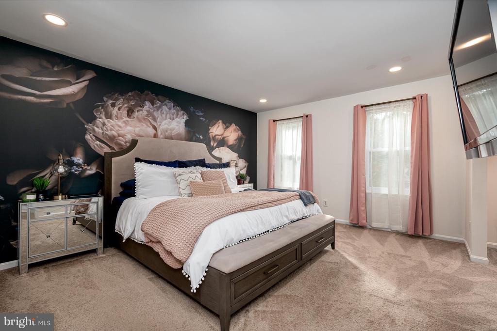 12204 SIR LANCELOT DR