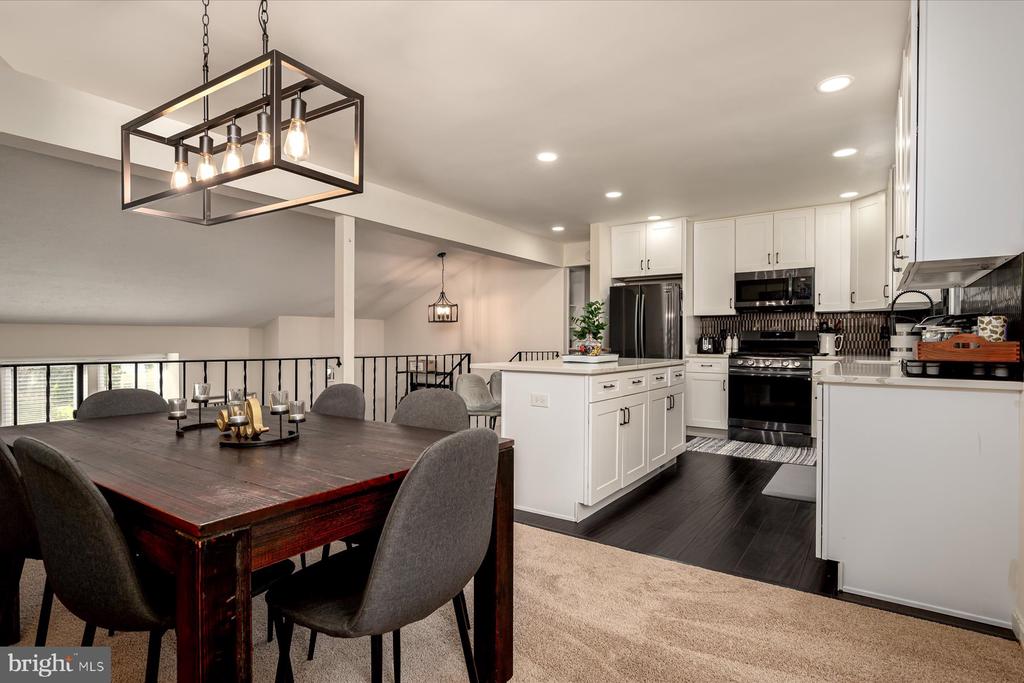 12204 SIR LANCELOT DR