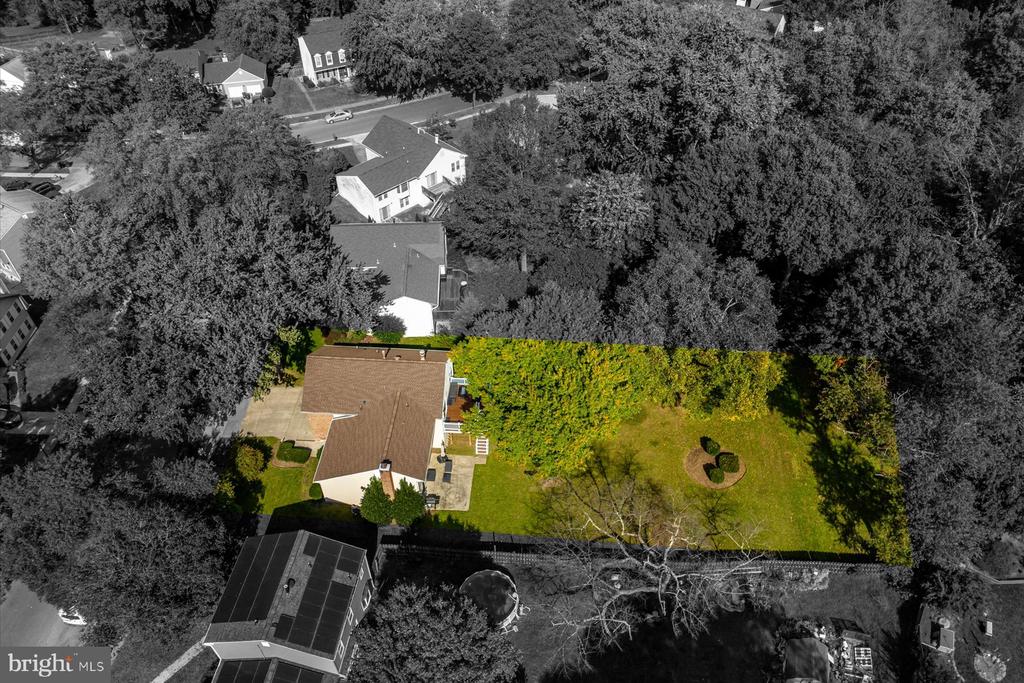 12204 SIR LANCELOT DR