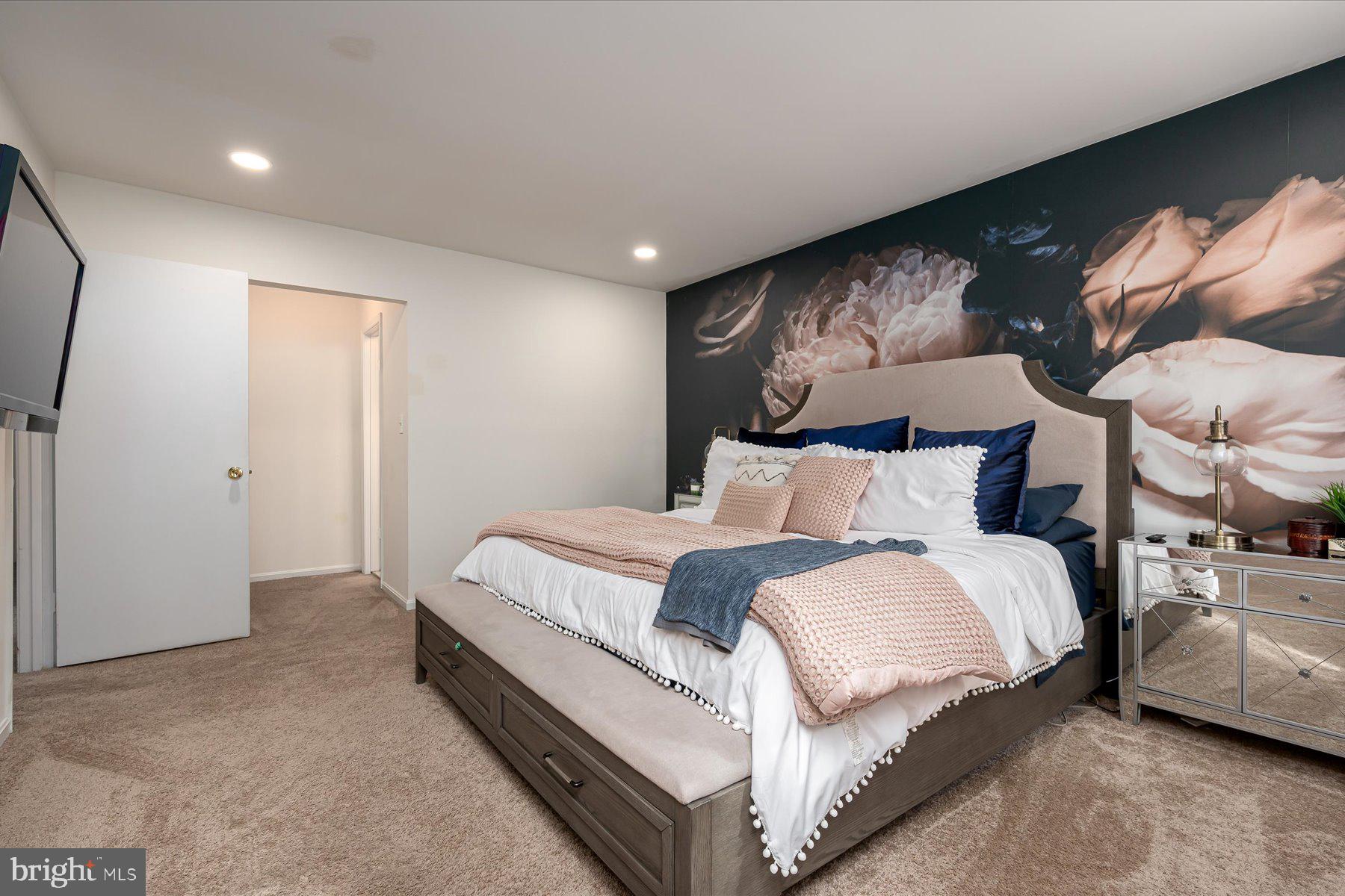 12204 SIR LANCELOT DR