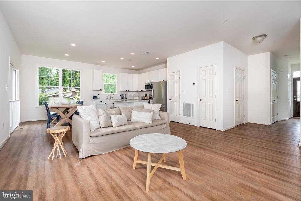 544 Talbot Rd
