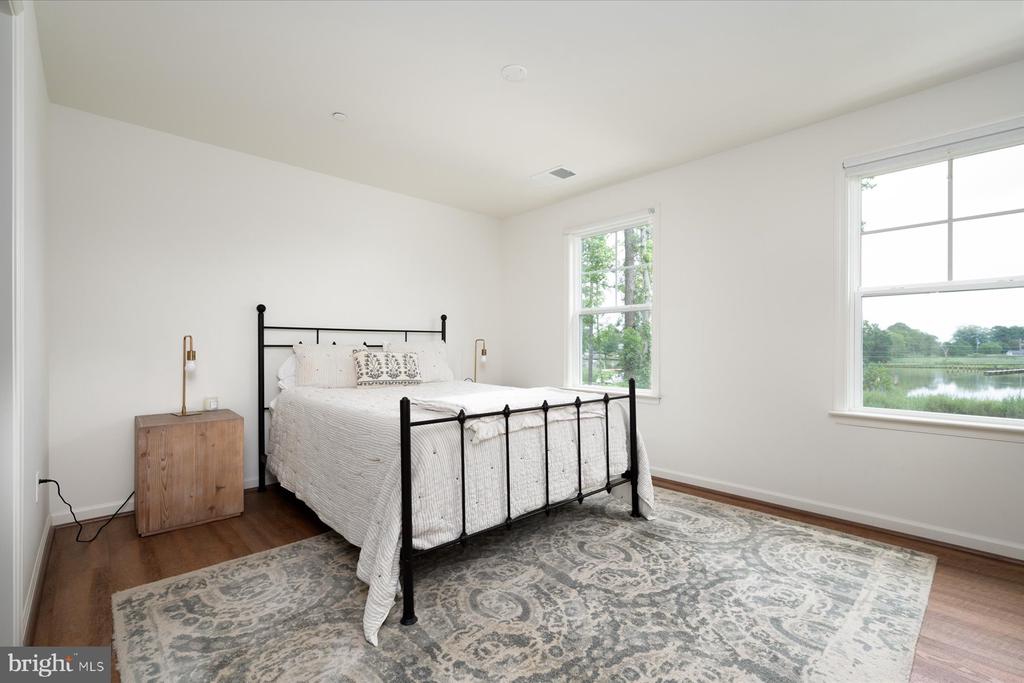 544 Talbot Rd
