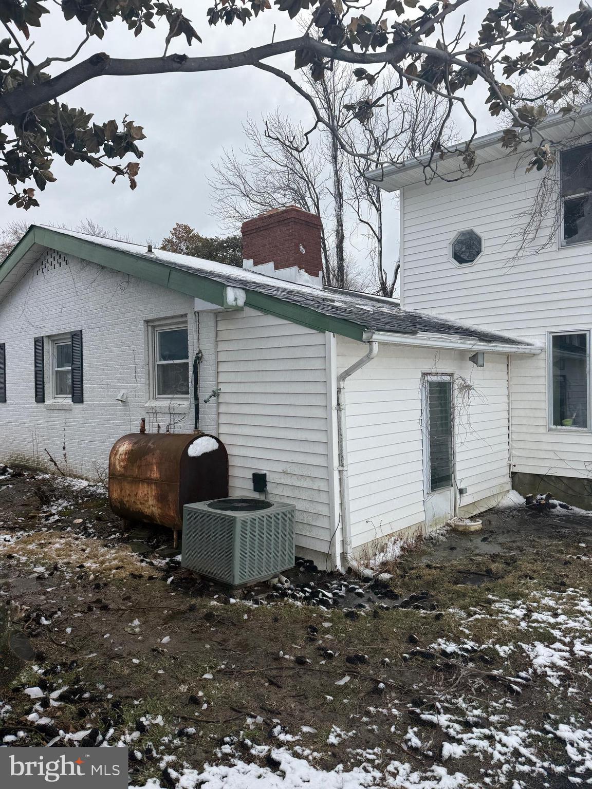 136 BAY DRIVE