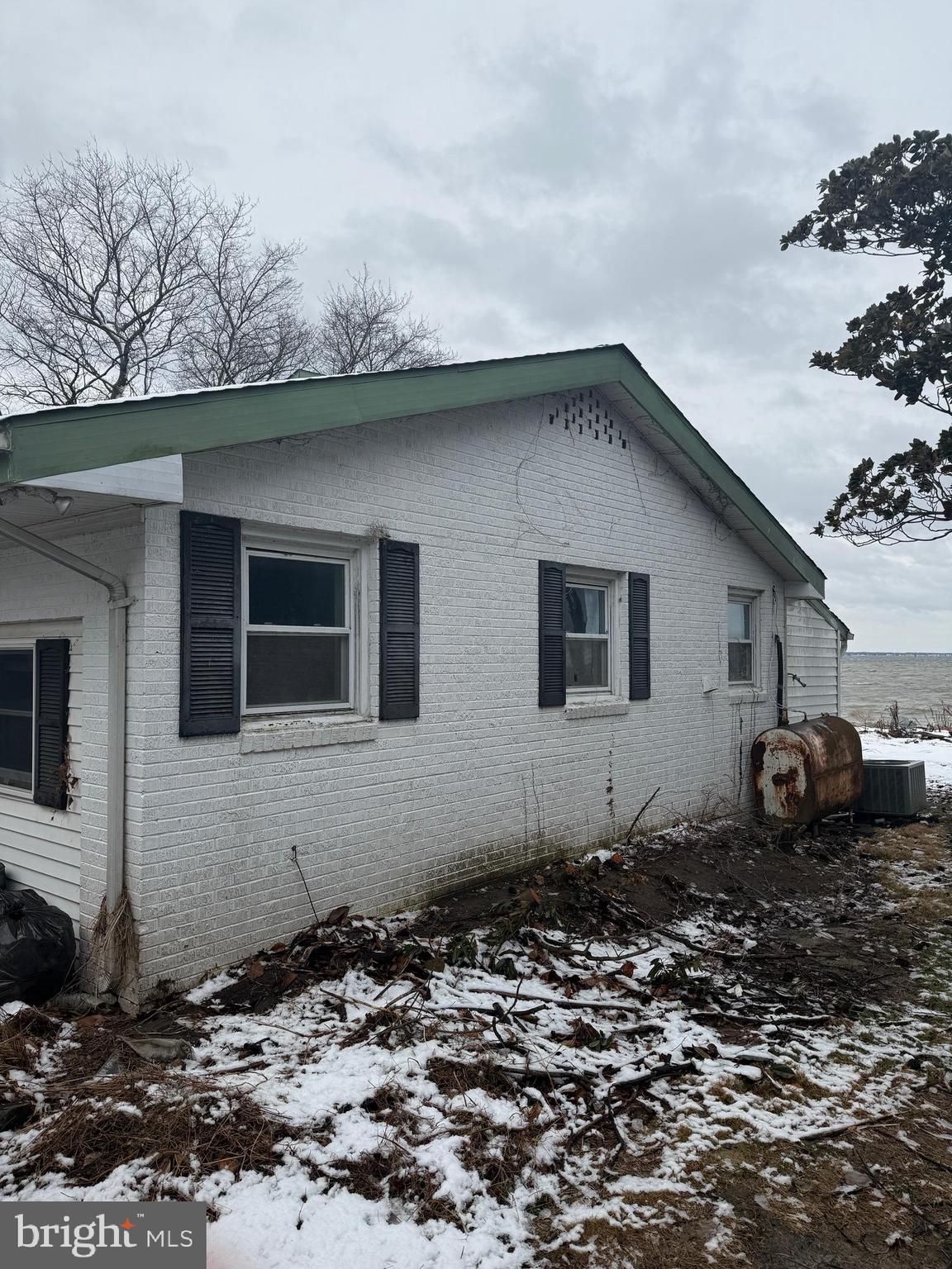 136 BAY DRIVE
