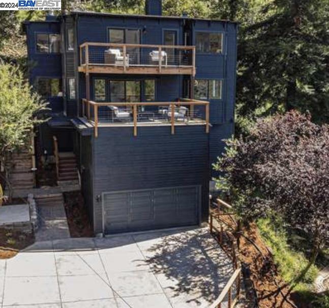 6496 Oakwood