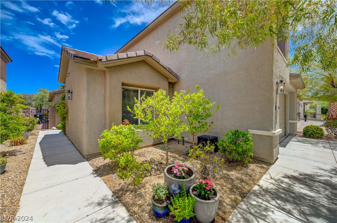 2520 Sturrock Drive