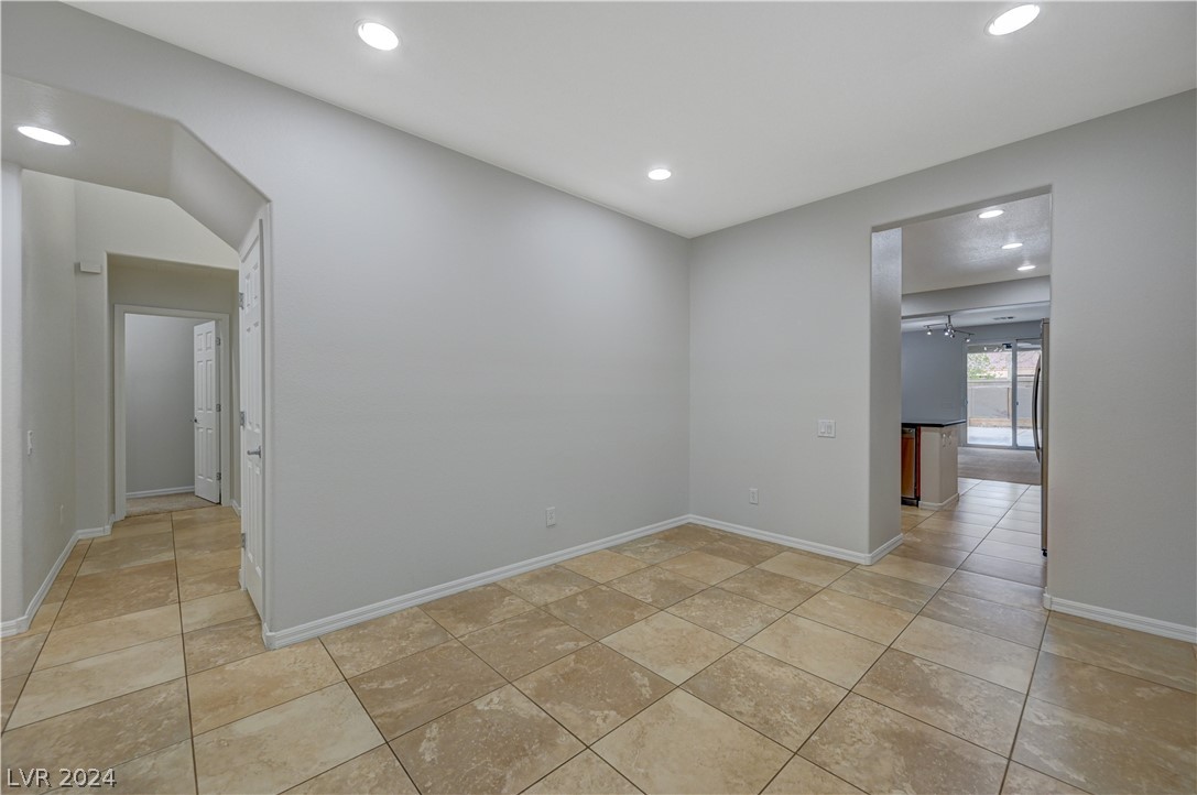 2520 Sturrock Drive