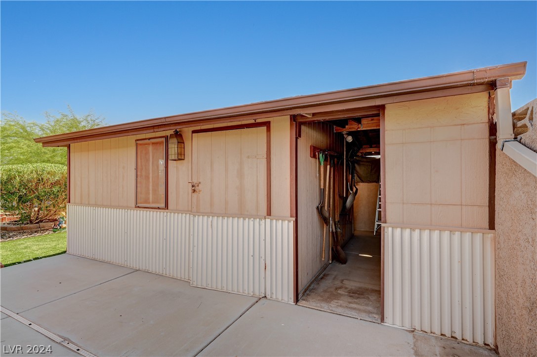 708 Skipjack Drive