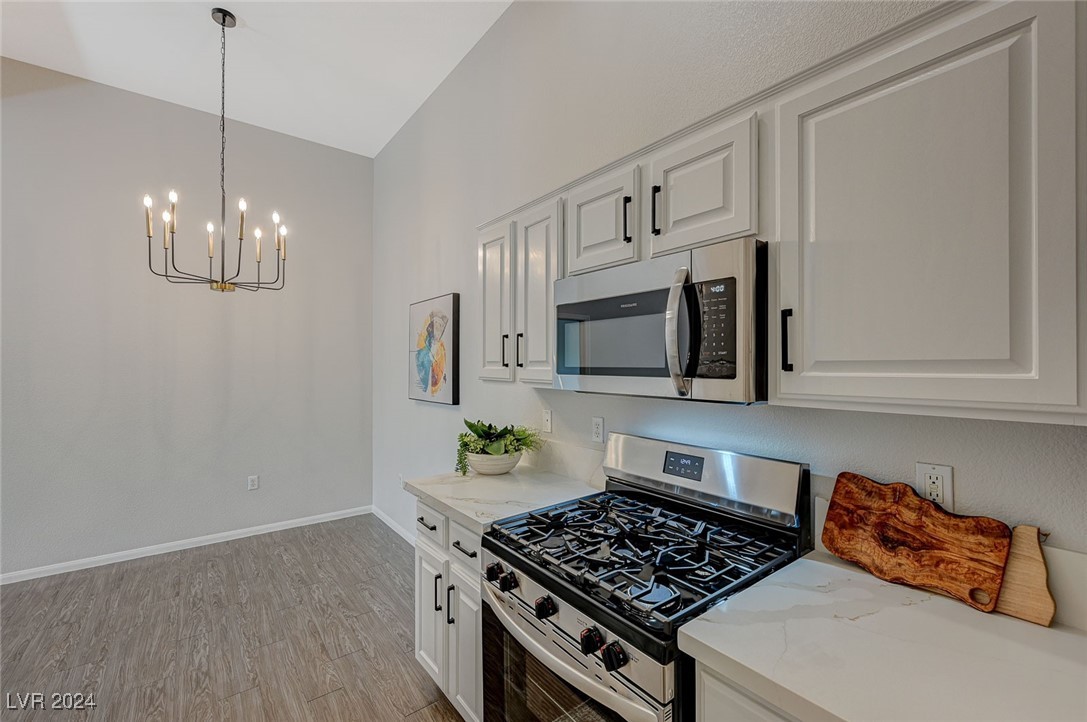 2305 West Horizon Ridge Parkway 3522