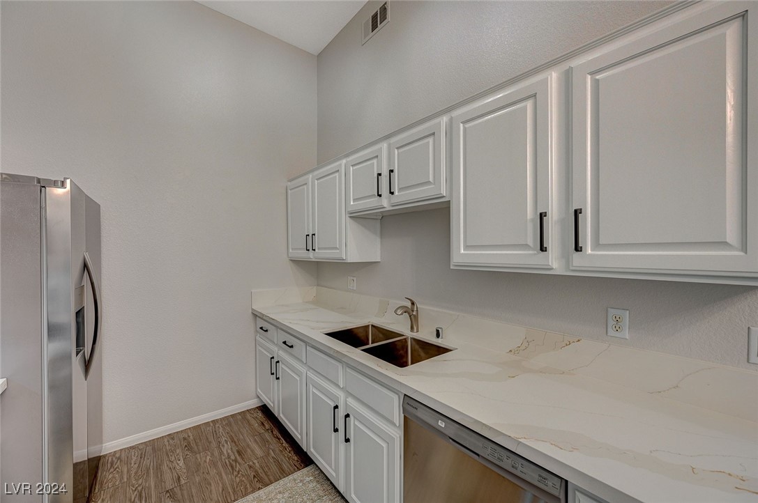 2305 West Horizon Ridge Parkway 3522