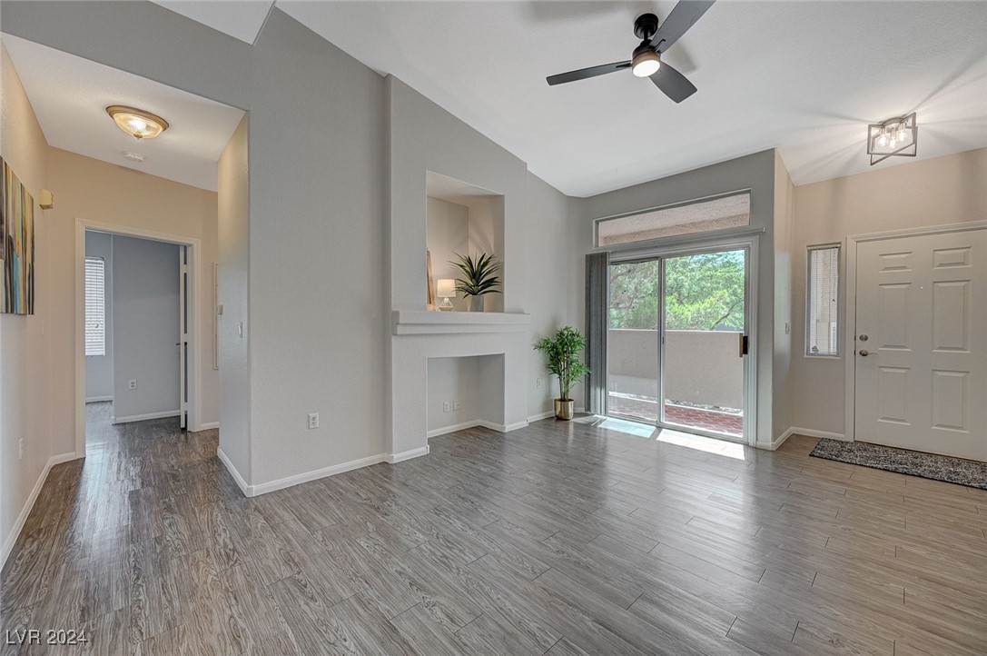 2305 West Horizon Ridge Parkway 3522