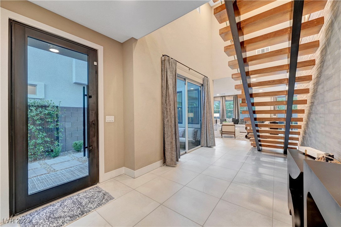 377 Crown Mesa Avenue