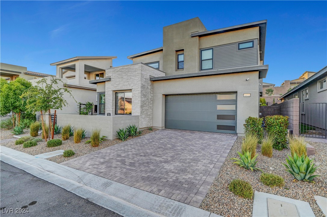 377 Crown Mesa Avenue