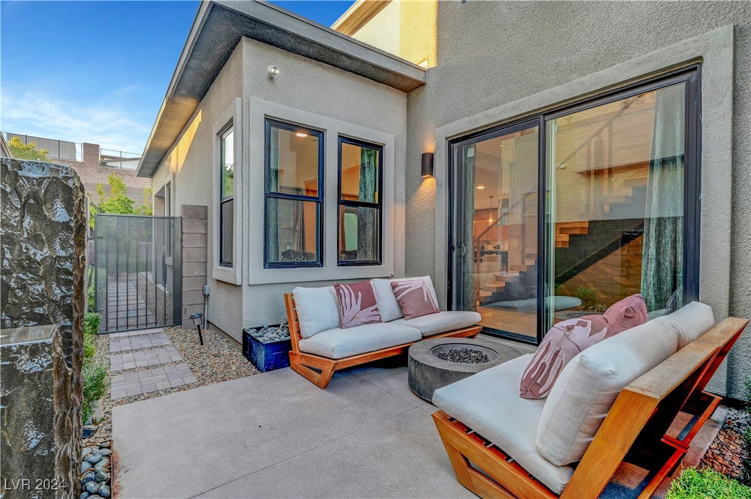 377 Crown Mesa Avenue