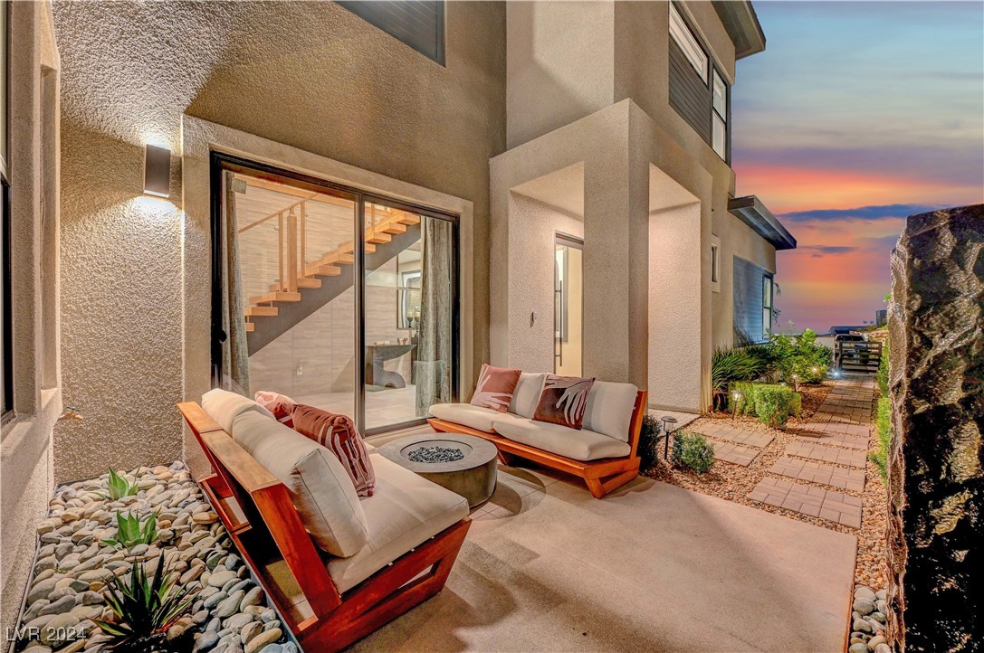 377 Crown Mesa Avenue