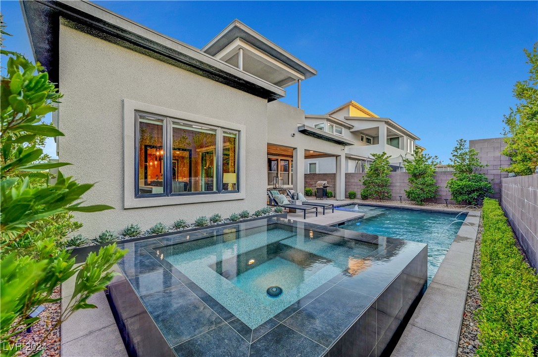 377 Crown Mesa Avenue