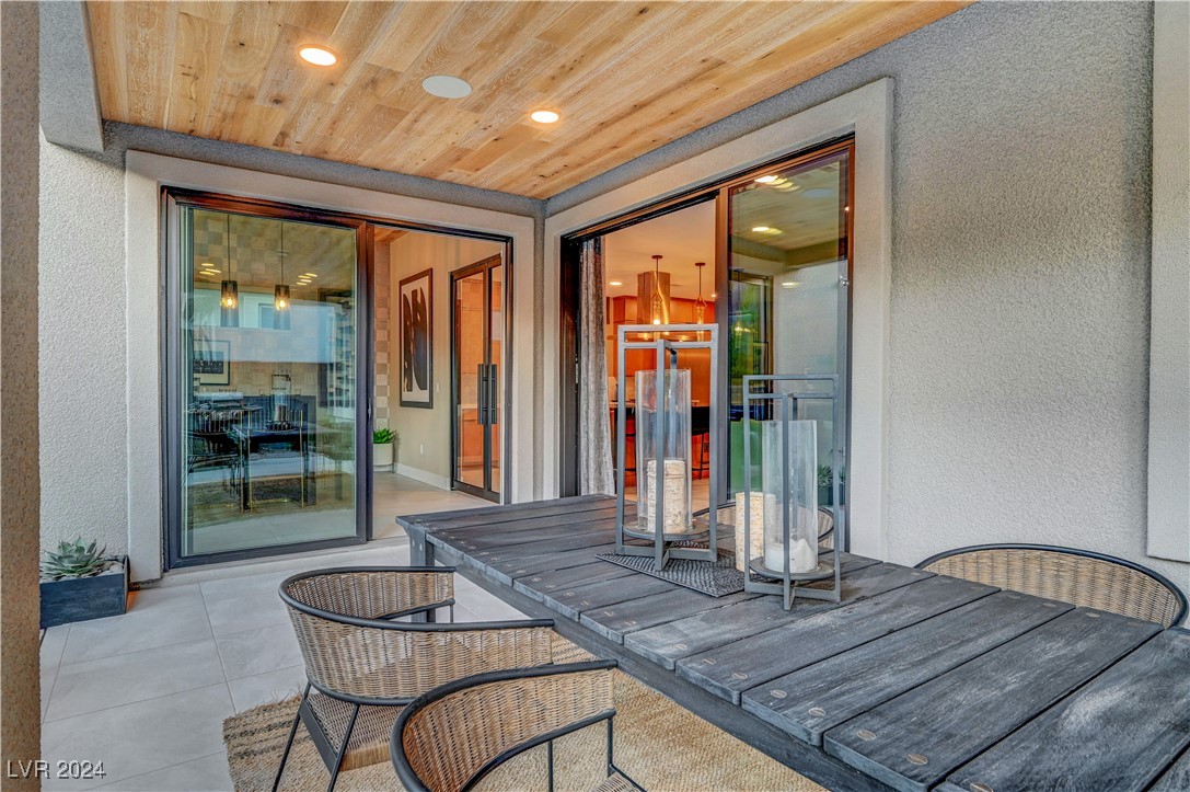 377 Crown Mesa Avenue