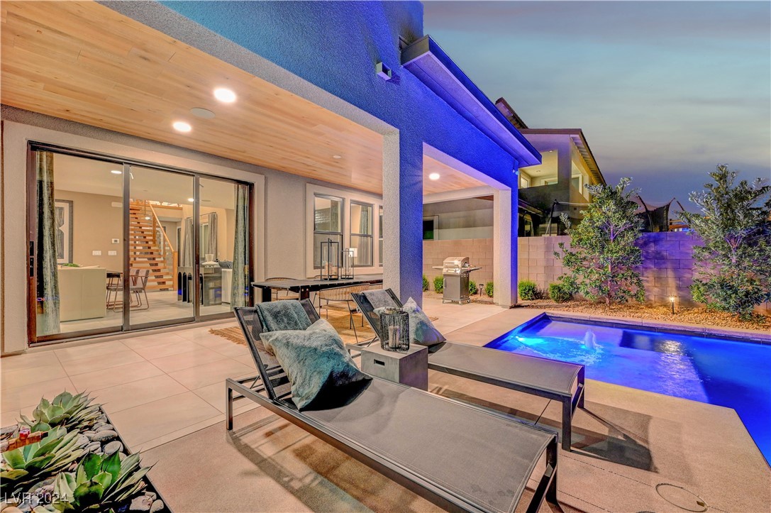 377 Crown Mesa Avenue