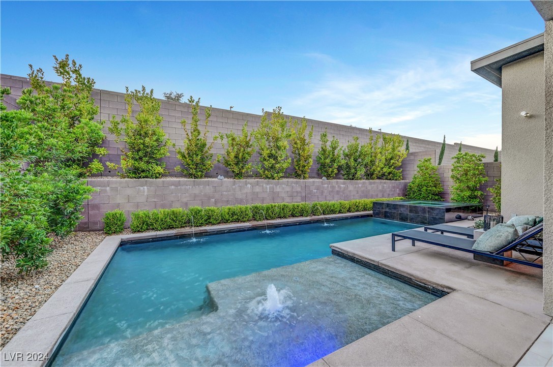 377 Crown Mesa Avenue