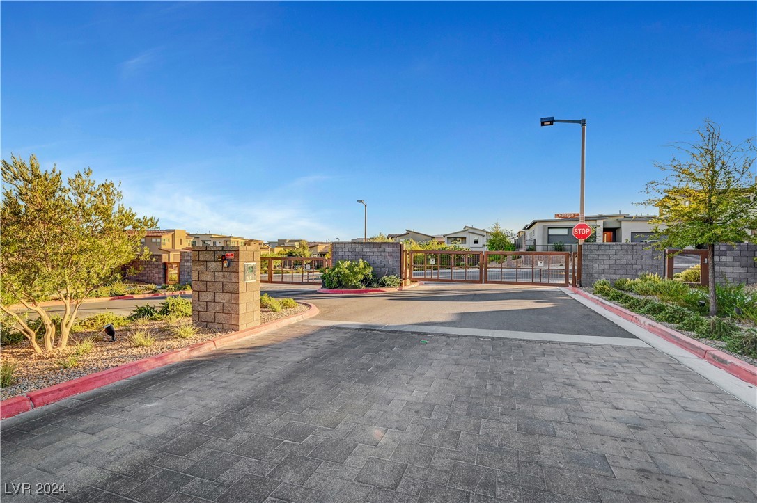 377 Crown Mesa Avenue