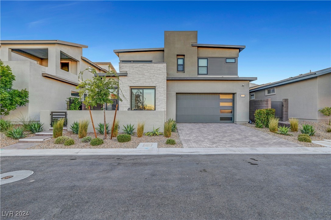 377 Crown Mesa Avenue