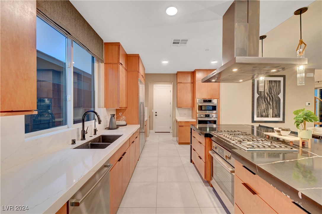 377 Crown Mesa Avenue