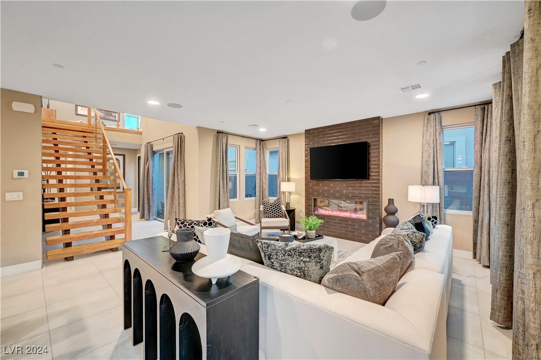 377 Crown Mesa Avenue