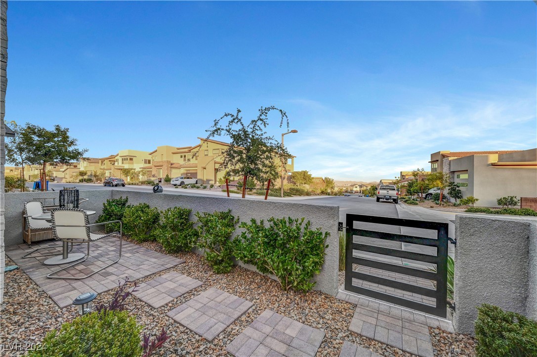 377 Crown Mesa Avenue