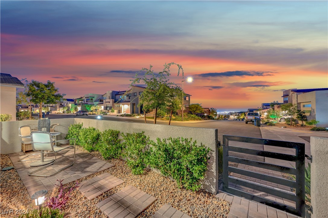 377 Crown Mesa Avenue