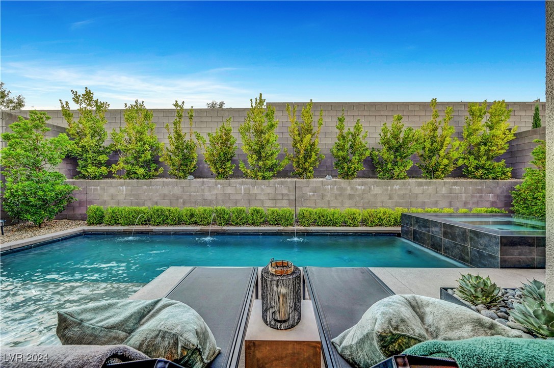 377 Crown Mesa Avenue