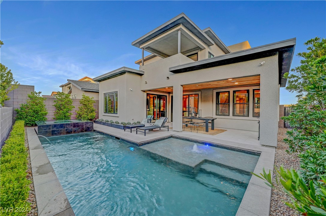 377 Crown Mesa Avenue