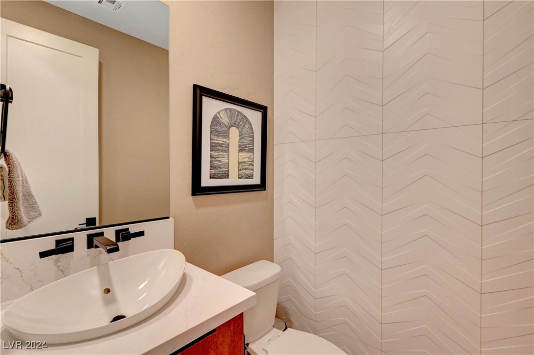 377 Crown Mesa Avenue