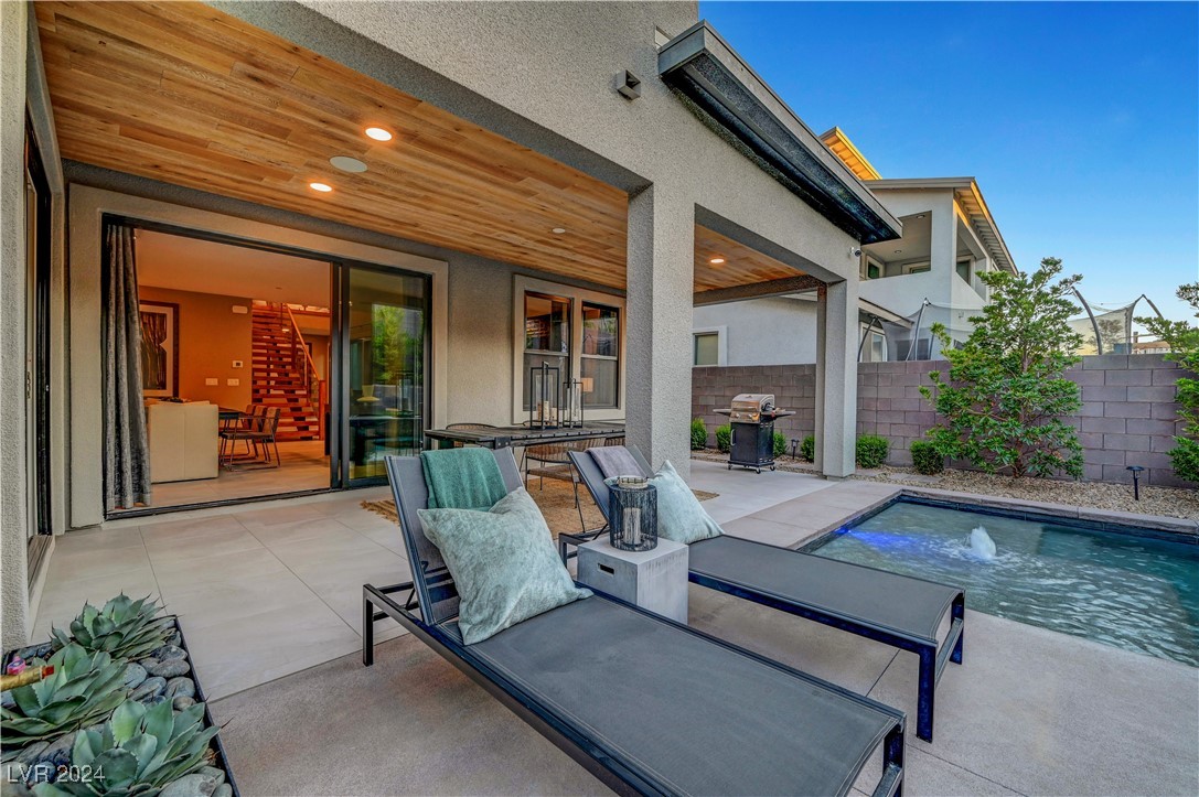 377 Crown Mesa Avenue