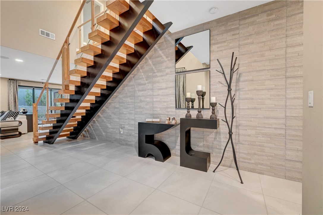 377 Crown Mesa Avenue