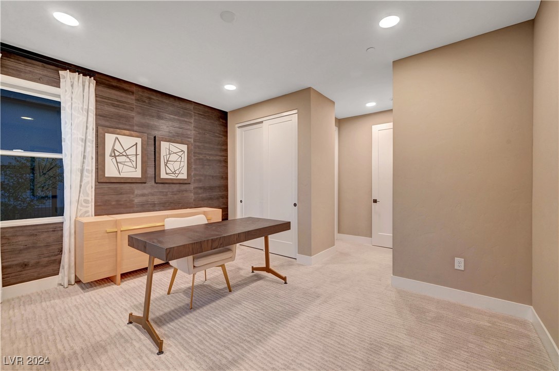 377 Crown Mesa Avenue