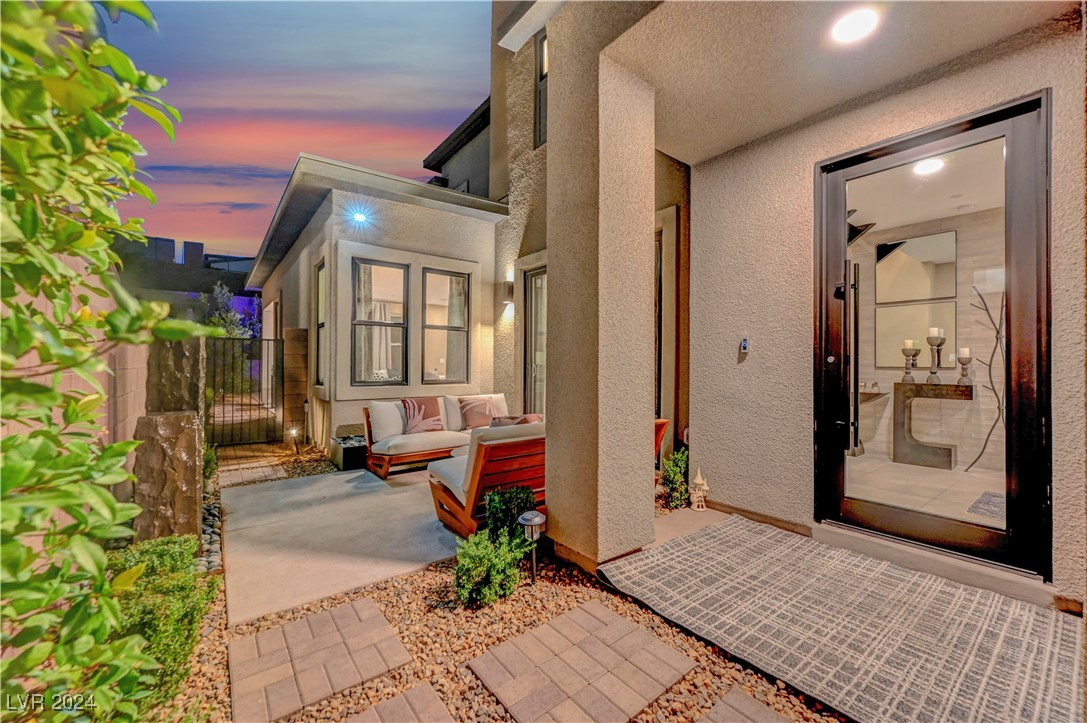 377 Crown Mesa Avenue