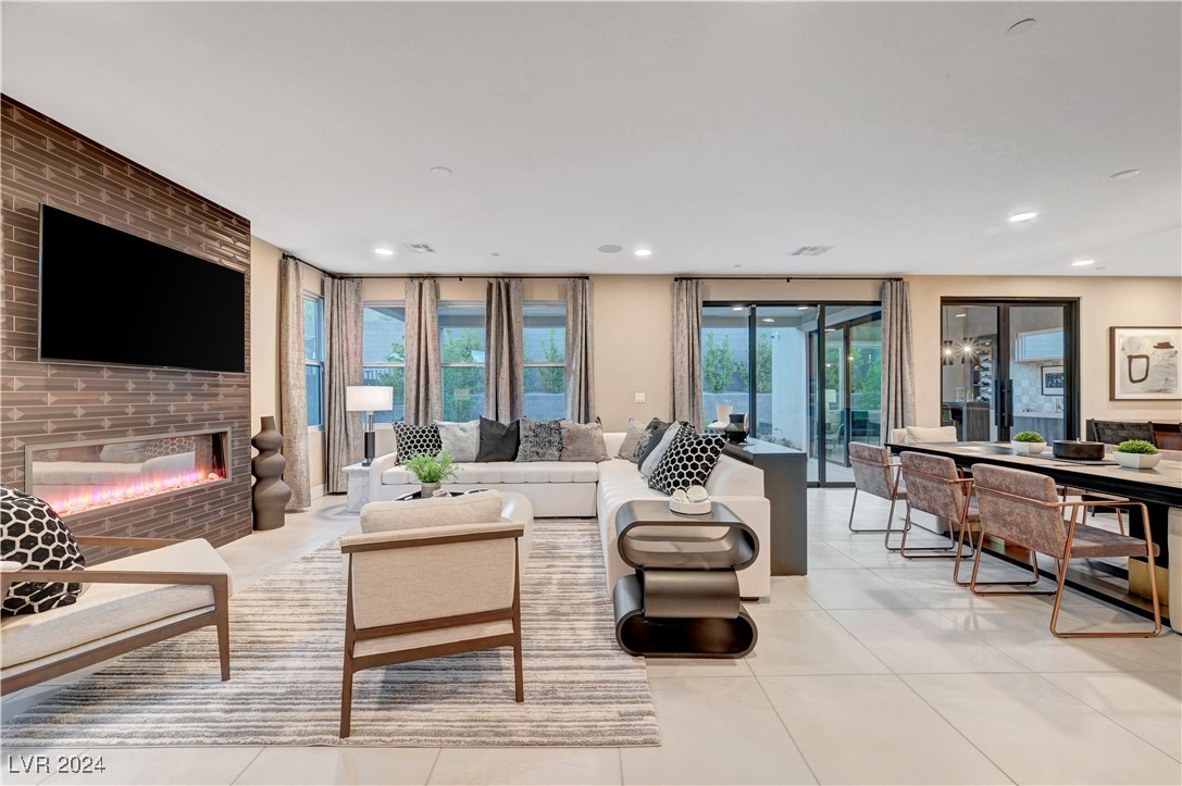 377 Crown Mesa Avenue