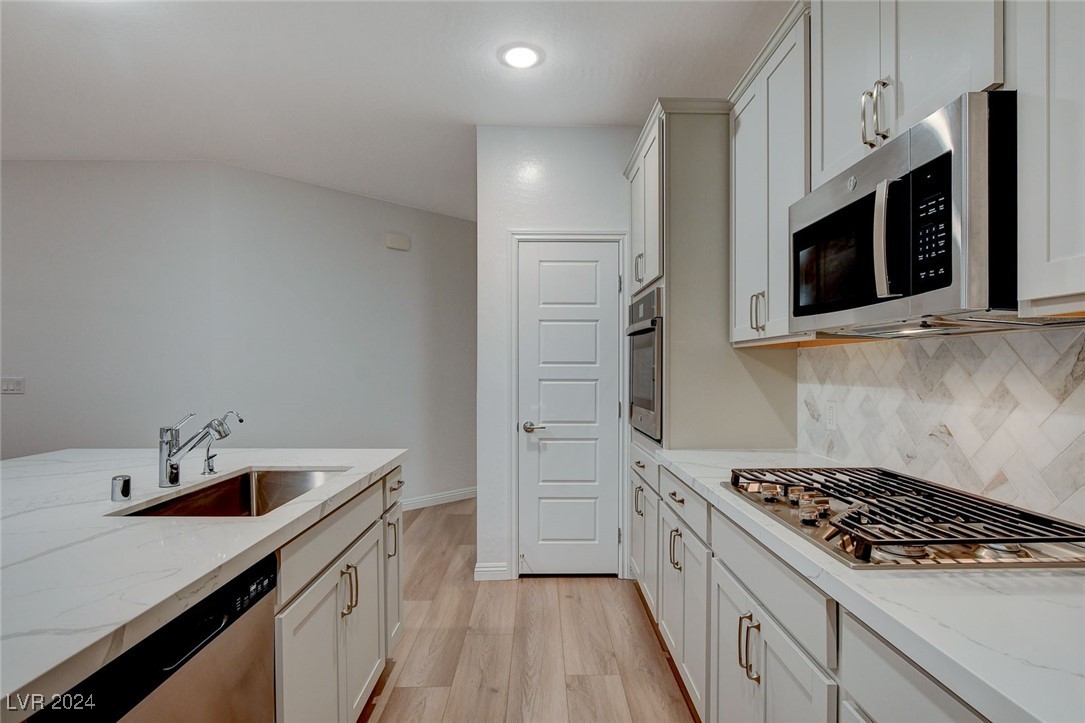 2555 Hampton Road 1209