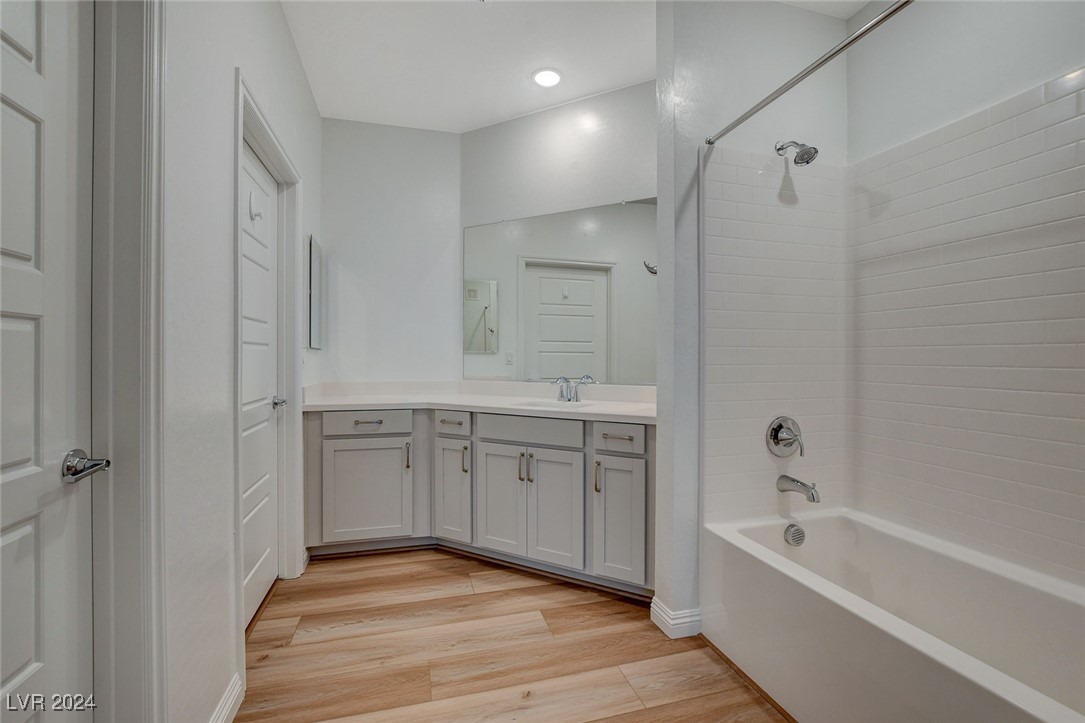 2555 Hampton Road 1209