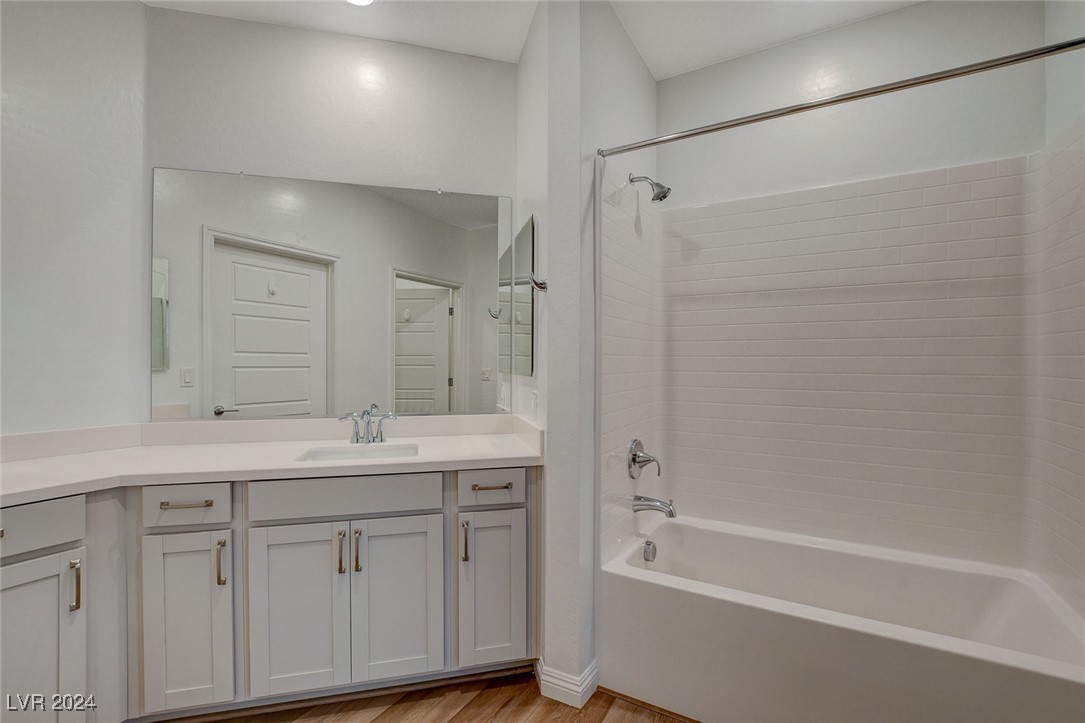 2555 Hampton Road 1209