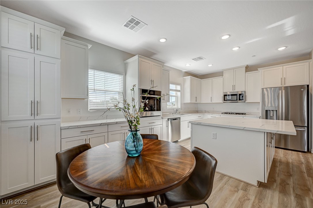 2555 Hampton Road 10302