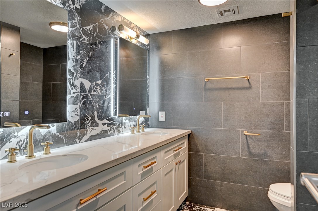 205 East Harmon Avenue 1010