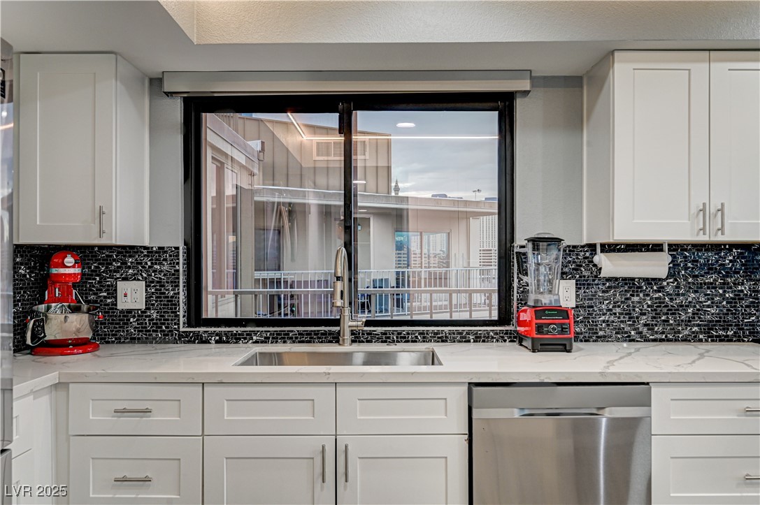 205 East Harmon Avenue 1010