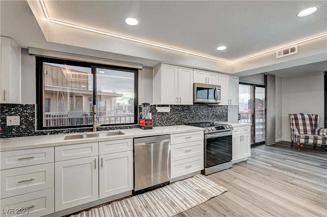 205 East Harmon Avenue 1010