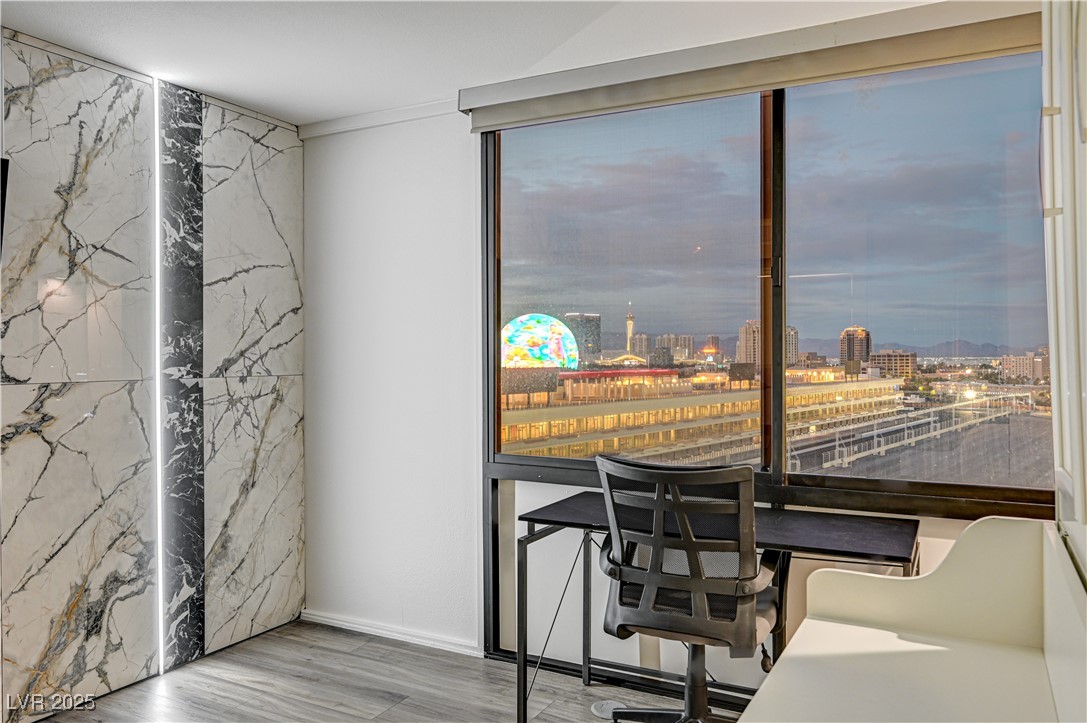 205 East Harmon Avenue 1010