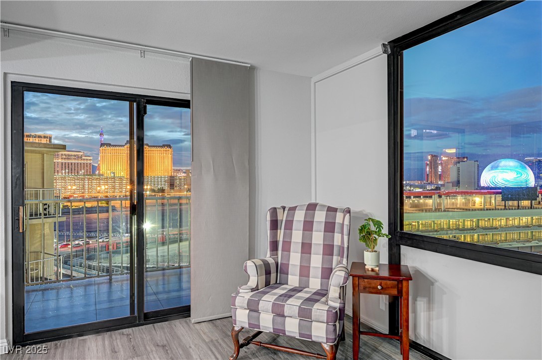 205 East Harmon Avenue 1010